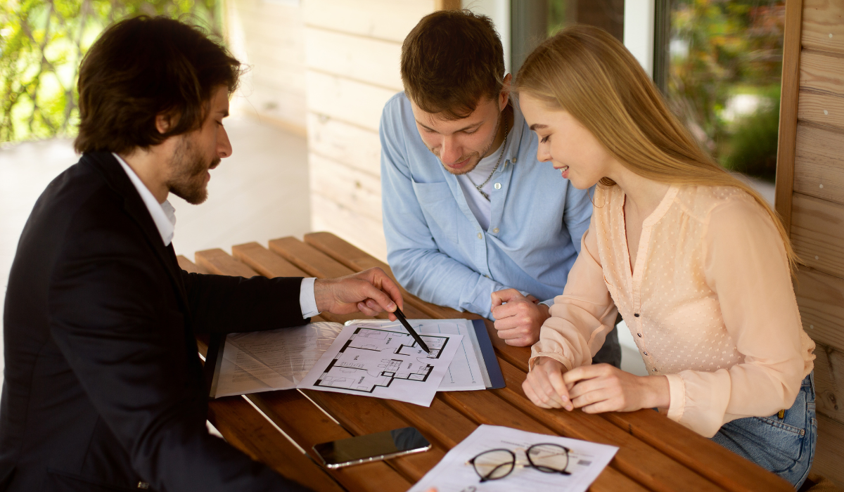 What Does a Property Manager Do? Roles, Responsibilities & Benefits