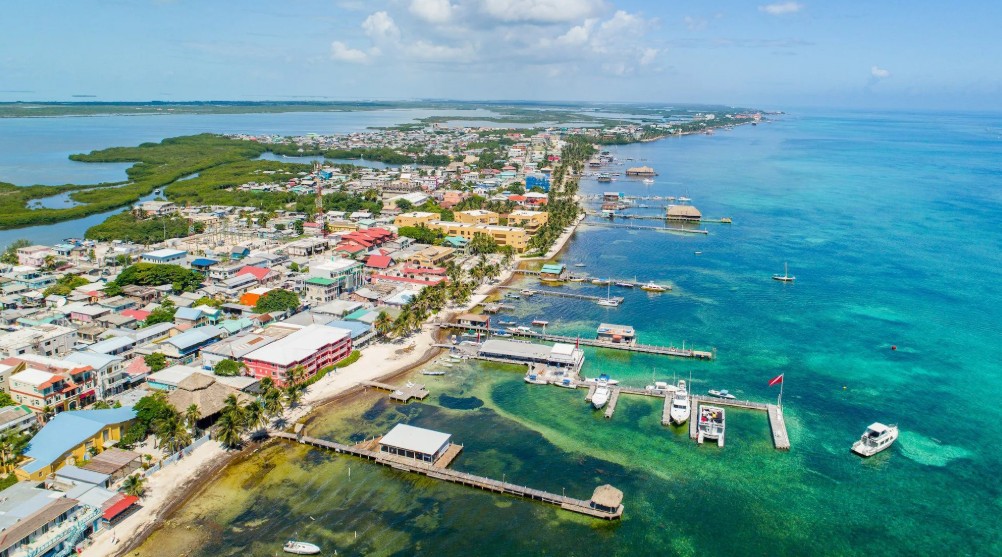 What to Know Before Hiring a Belize Real Estate Agent: A Friendly Guide What to Know Before Hiring a Belize Real Estate Agent: A Friendly Guide