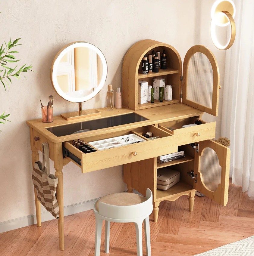 How to Choose the Perfect Vanity Desk: Tips and Tricks for Your Space